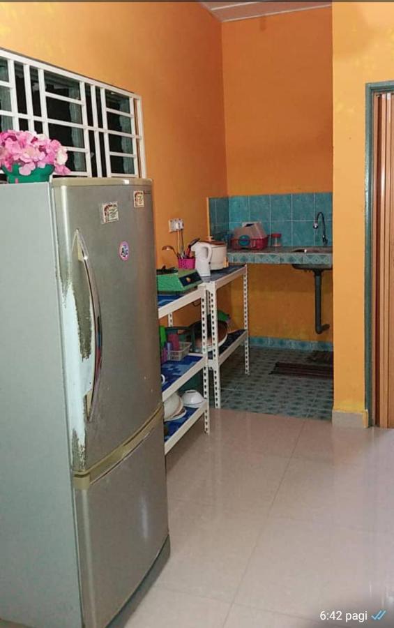 Dhia Irdina Homestay Paya Rewak ภายนอก รูปภาพ