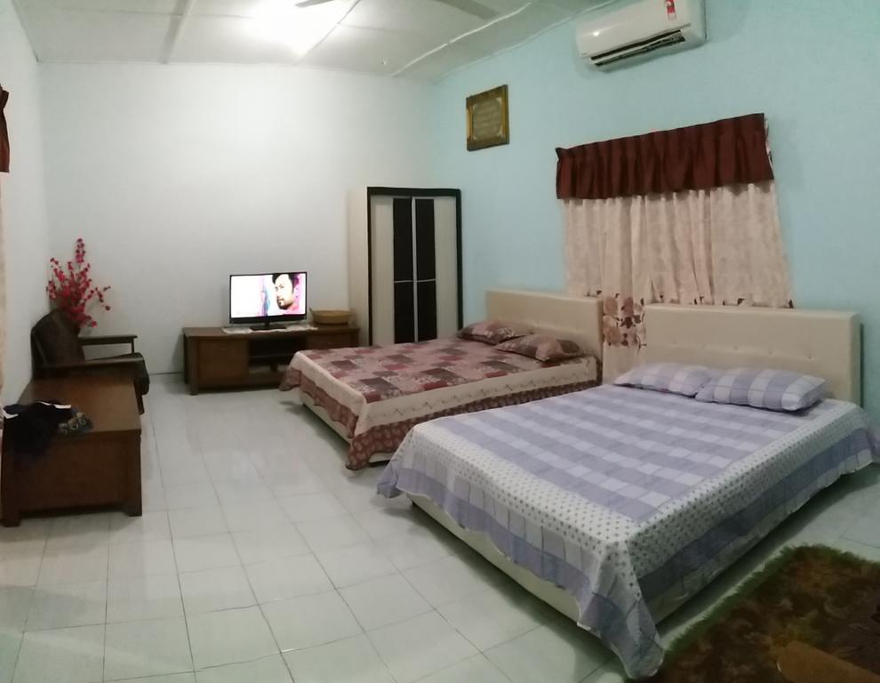 Dhia Irdina Homestay Paya Rewak ภายนอก รูปภาพ
