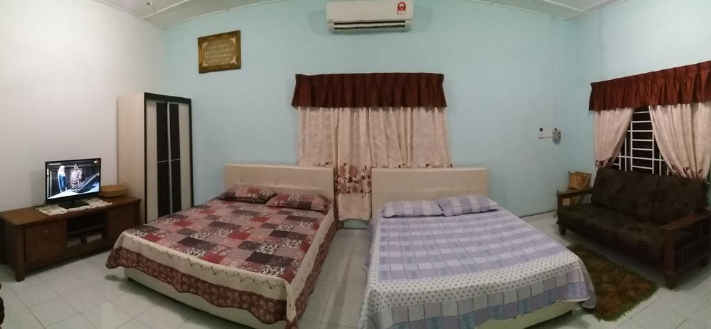 Dhia Irdina Homestay Paya Rewak ภายนอก รูปภาพ
