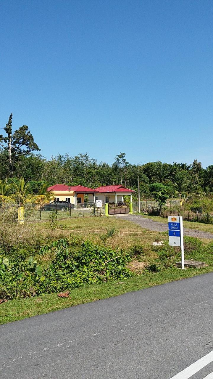 Dhia Irdina Homestay Paya Rewak ภายนอก รูปภาพ